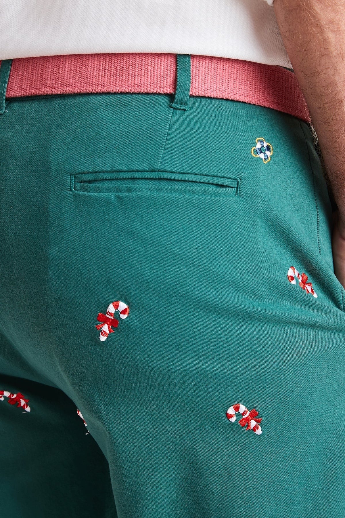 Cisco Stretch Twill Embroidered Shorts Candy Cane on hunter green